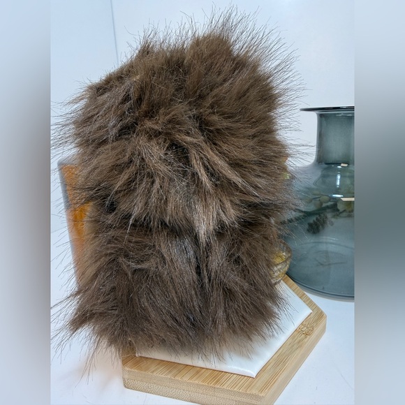 Custom Brown Hairy Lulu Plush Pendant with removable heart magnet. - Picture 6 of 6